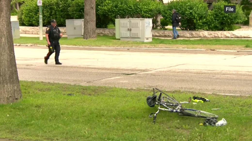 Click to play video: 'Cycling safety reminder'