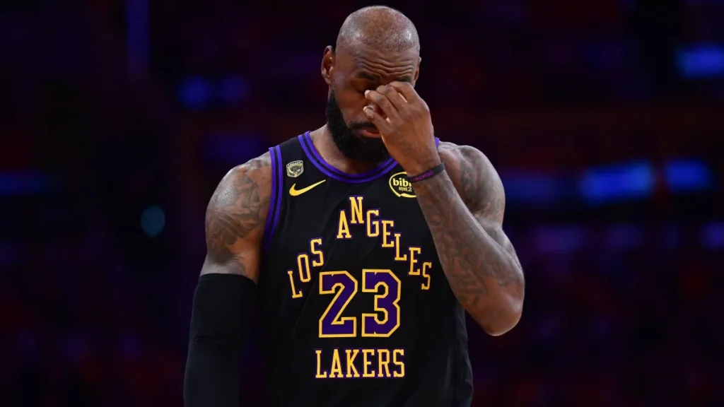 Warriors predicted to sign $73M 17-year veteran, 6-time All-Star as LeBron James decision looms Warriors predicted to sign $73M 17-year veteran, 6-time All-Star as LeBron James decision looms