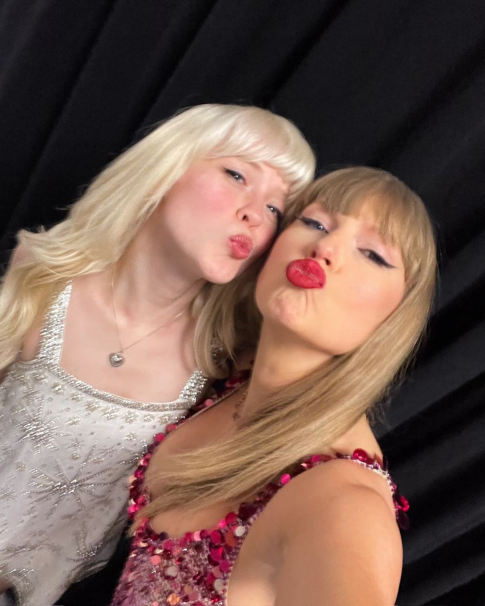 Maisie-Peters-and-Taylor-Swift_1724154909_3438783076528841020_613916885