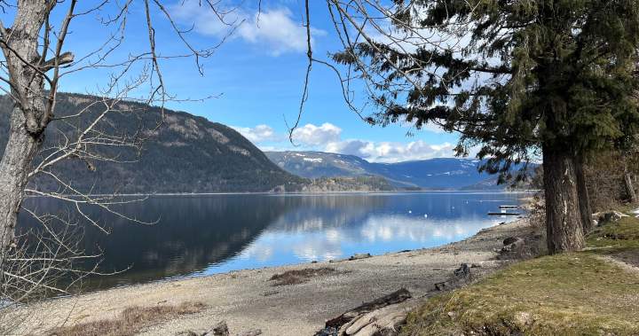 2 people missing, presumed drowned in separate B.C. Interior lakes 2 people missing, presumed drowned in separate B.C. Interior lakes