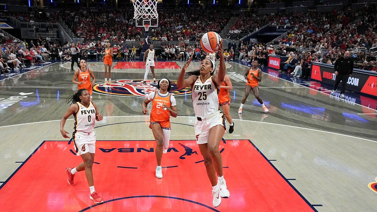 Monique Billings drives to the basket during a game