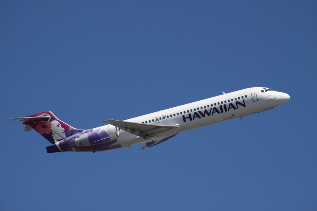 Alaska to replace Hawaiian Boeing 717s with 737 Alaska to replace Hawaiian Boeing 717s with 737