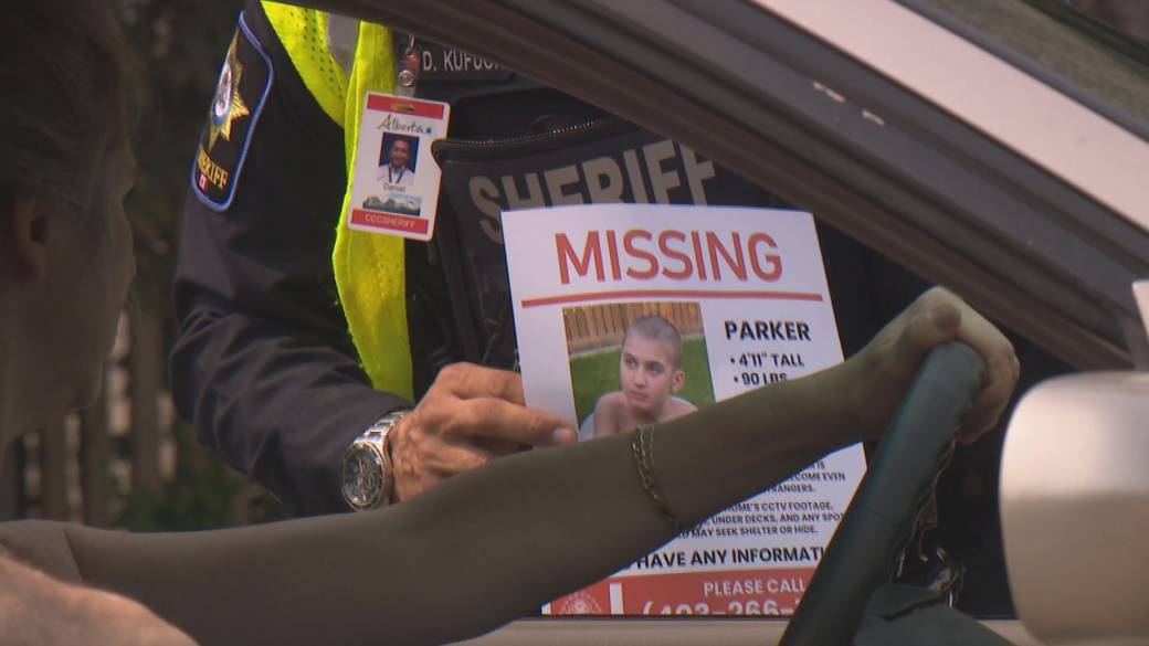 Click to play video: 'Calgary police scaling back physical search for missing 11-year-old boy'