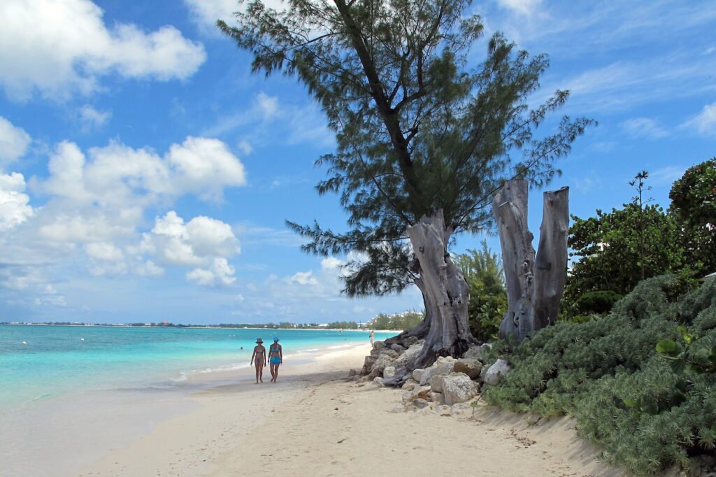 5 travel warnings: What you need to know before going to these vacation hotspots 5 travel warnings: What you need to know before going to these vacation hotspots