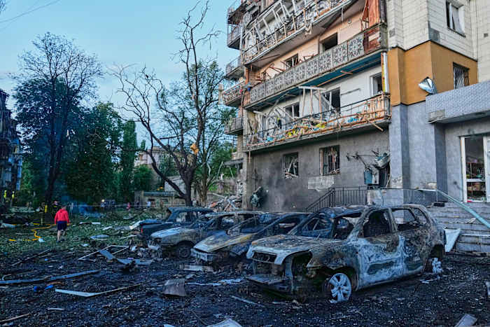 1 killed, 8 injured in an overnight Russian attack on Kyiv 1 killed, 8 injured in an overnight Russian attack on Kyiv