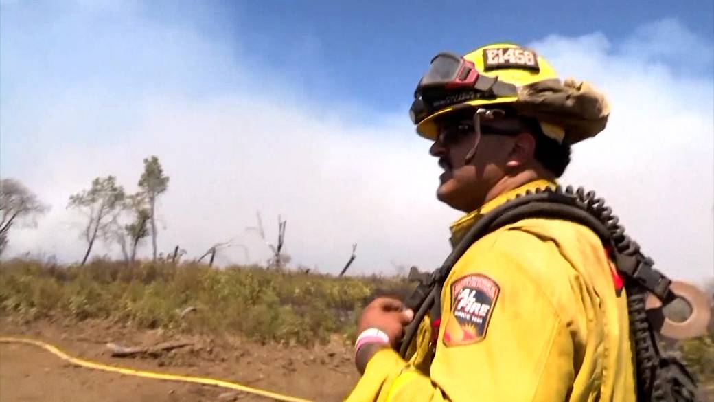 Click to play video: 'California wildfires: Firefighters ‘confident’ despite growth of Pickett Fire'
