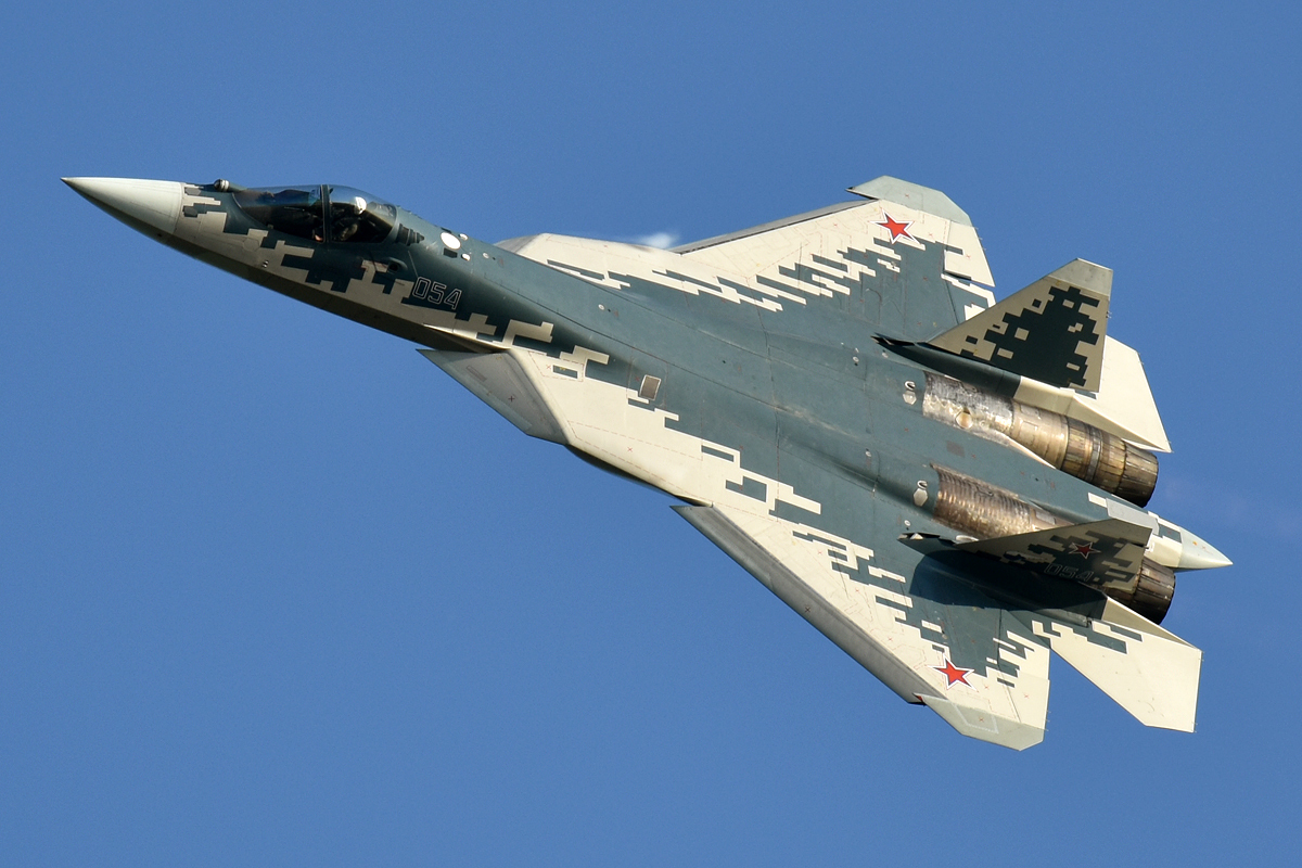Sukhoi Su-57 Felon flying