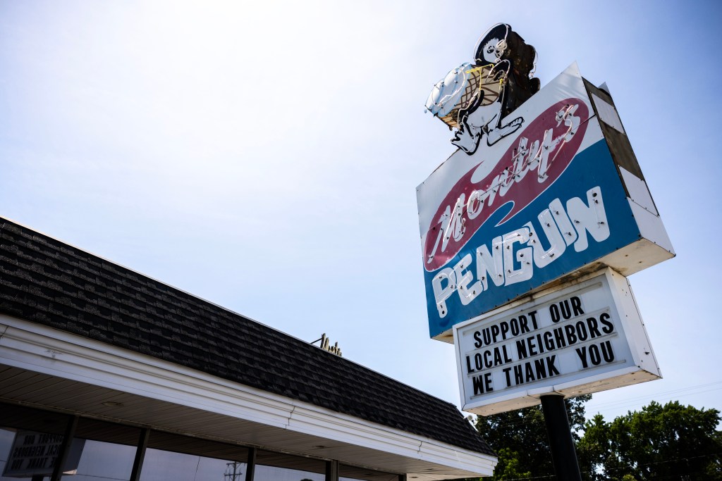 This classic Newport News restaurant delivers something hard to find: community This classic Newport News restaurant delivers something hard to find: community