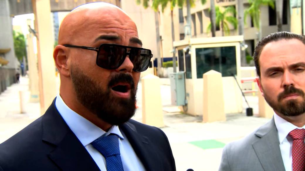 Click to play video: 'Lawyer for Tate brothers issues statement following arrest in Miami'