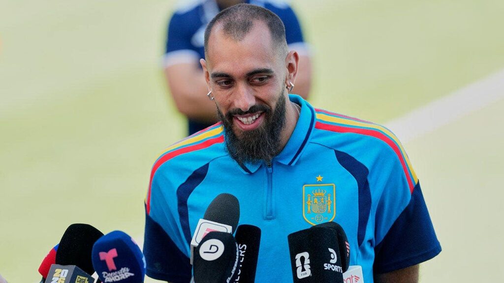 World Cup goalkeeper expresses reluctance to shake Trump’s hand should Spain win tournament World Cup goalkeeper expresses reluctance to shake Trump's hand should Spain win tournament