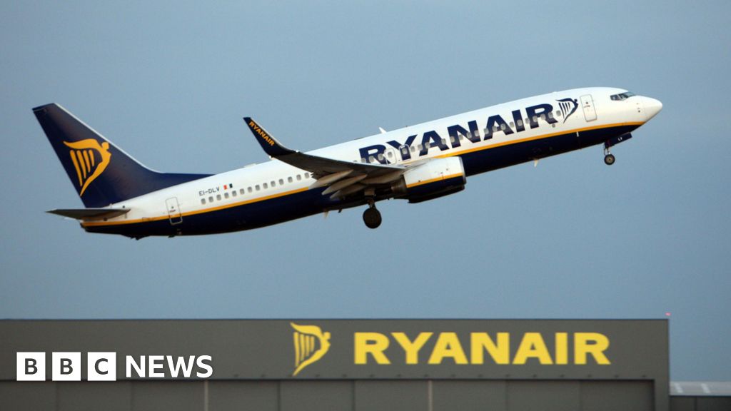 Ryanair broken window may have been caused by ‘foreign object’ Ryanair broken window may have been caused by 'foreign object'