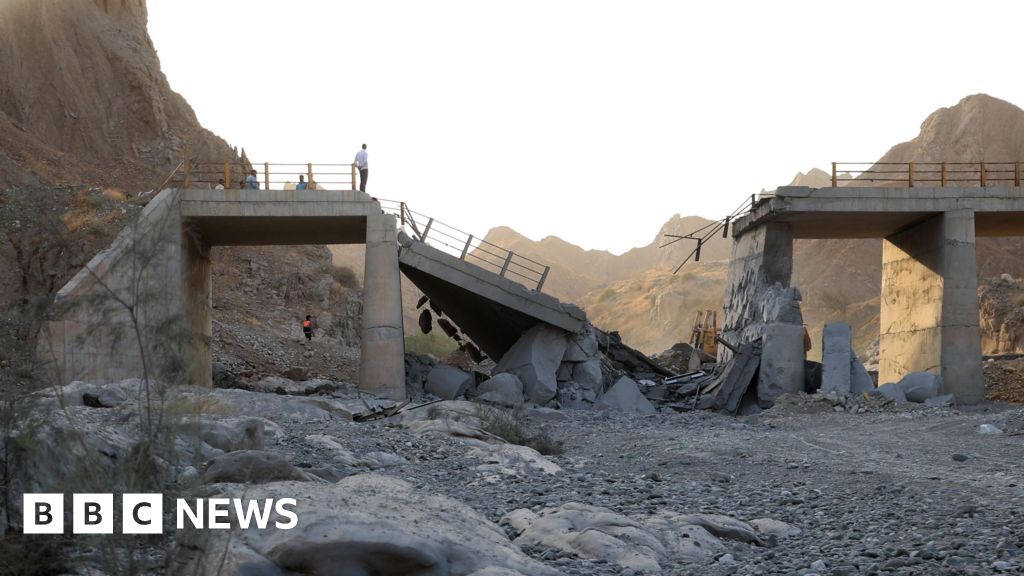 US and Iran exchange strikes after two US deaths in Jordan attack US and Iran exchange strikes after two US deaths in Jordan attack