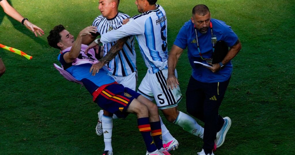 FIFA hits Argentina with World Cup charges for scuffle and "Malvinas" banner