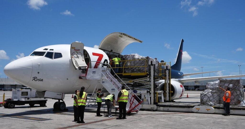 U.S. sends cargo plane from Miami to Cuba with humanitarian aid while still pressuring the island’s government U.S. sends cargo plane from Miami to Cuba with humanitarian aid while still pressuring the island's government