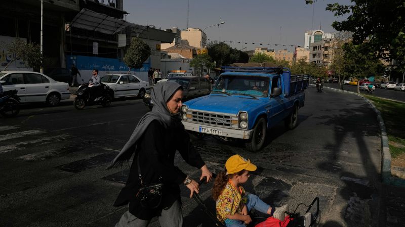Live updates: US-Iran war; Trump says he doesn’t ‘think it’s time yet’ for deal Live updates: US-Iran war; Trump says he doesn’t ‘think it’s time yet’ for deal