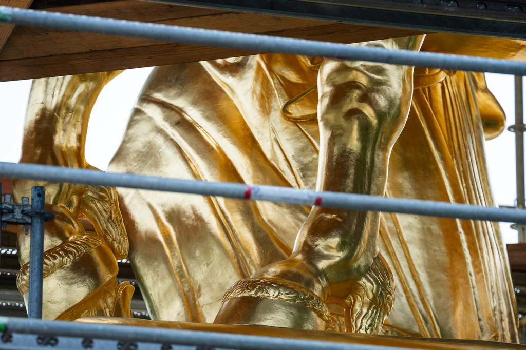 Memorial Bridge Statues