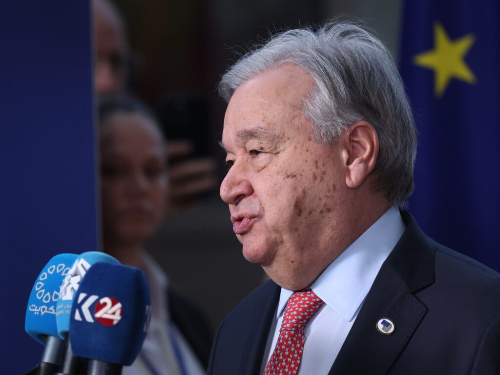 Guterres arrives in Syria in first official visit by a UN chief in 17 years Guterres arrives in Syria in first official visit by a UN chief in 17 years