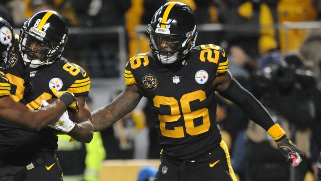 Former Steelers star Le’Veon Bell arrested in Ohio on warrant tied to child support case Former Steelers star Le'Veon Bell arrested in Ohio on warrant tied to child support case