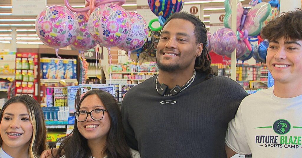 Denver Broncos Linebacker Nik Bonitto joins efforts to fight childhood hunger Denver Broncos Linebacker Nik Bonitto joins efforts to fight childhood hunger