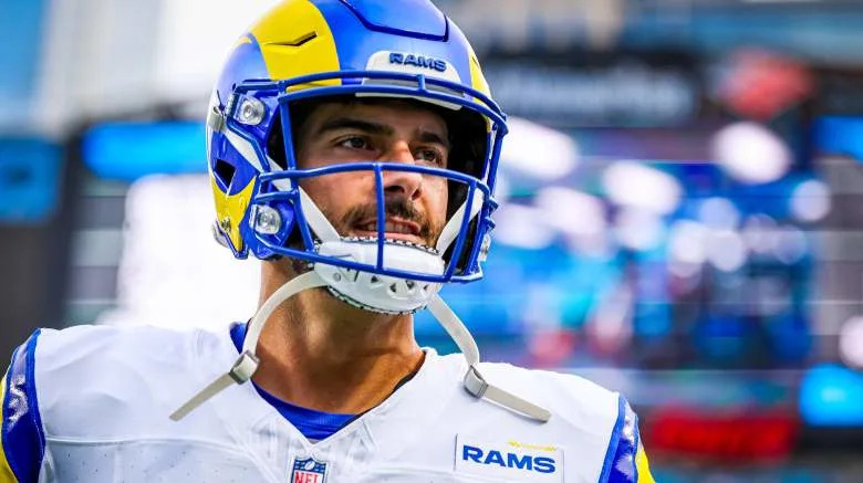 Jimmy Garoppolo #11 of the Los Angeles Rams