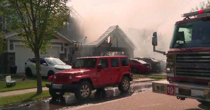 3 homes damaged by fire in southwest Edmonton’s Cameron Heights area – Edmonton 3 homes damaged by fire in southwest Edmonton’s Cameron Heights area - Edmonton