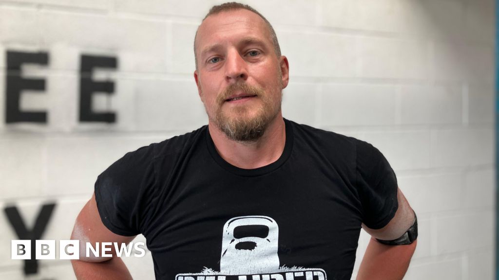 Nantwich kettlebell record holder keen to see the sport grow Nantwich kettlebell record holder keen to see the sport grow