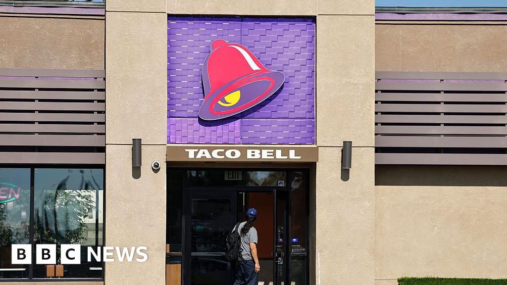 Taco Bell withdraws lettuce from menu after links to explosive diarrhea Taco Bell withdraws lettuce from menu after links to explosive diarrhea