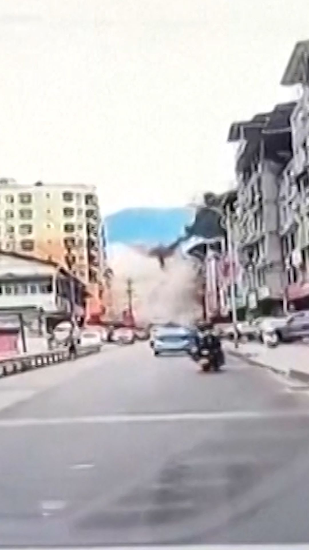 china landslide dashcam vrtc.jpg
