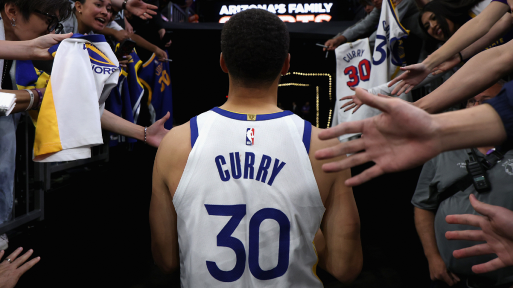 The Warriors are marginalizing the end of Stephen Curry’s prime, and it’s a basketball sin The Warriors are marginalizing the end of Stephen Curry's prime, and it's a basketball sin