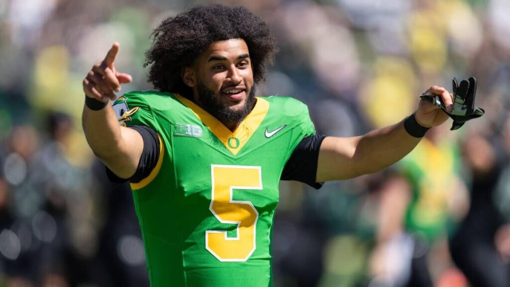 Dante Moore turned down $55 million from the NFL to stay at Oregon, then shut off his phone and went golfing Dante Moore turned down $55 million from the NFL to stay at Oregon, then shut off his phone and went golfing