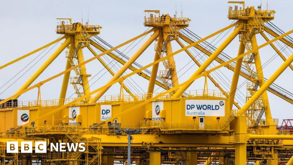 Australia dock workers call for 28 Australia dock workers call for 28