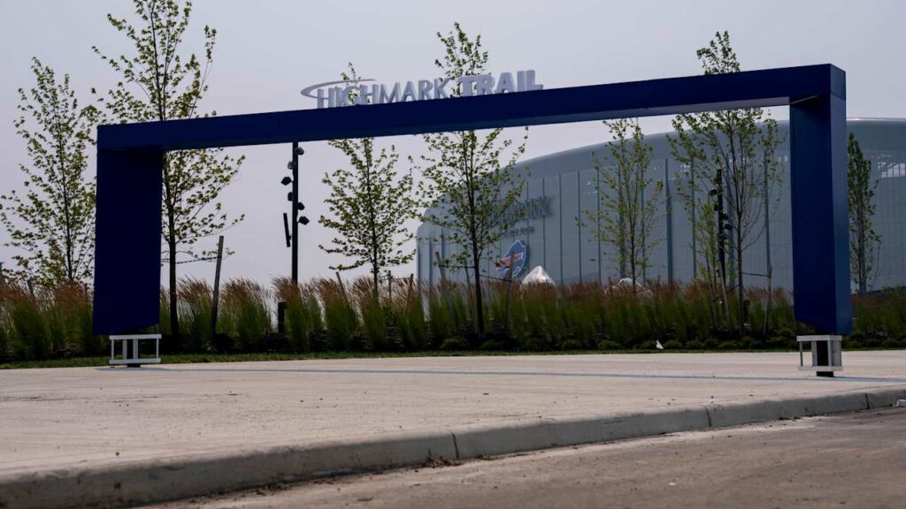 Bills debut new fitness trail surrounding Highmark Stadium Bills debut new fitness trail surrounding Highmark Stadium