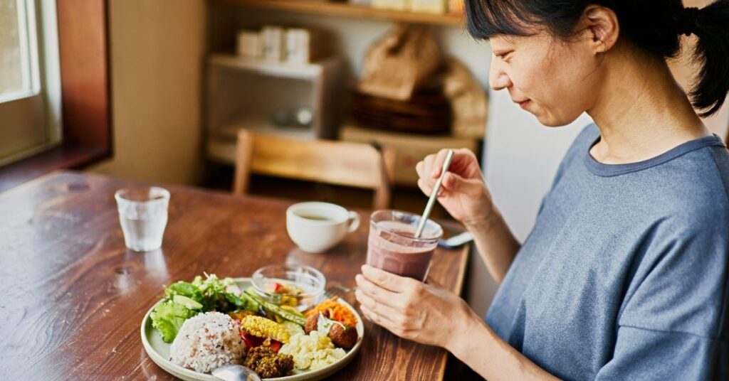 Menopause: Plant-forward diet linked to better heart health