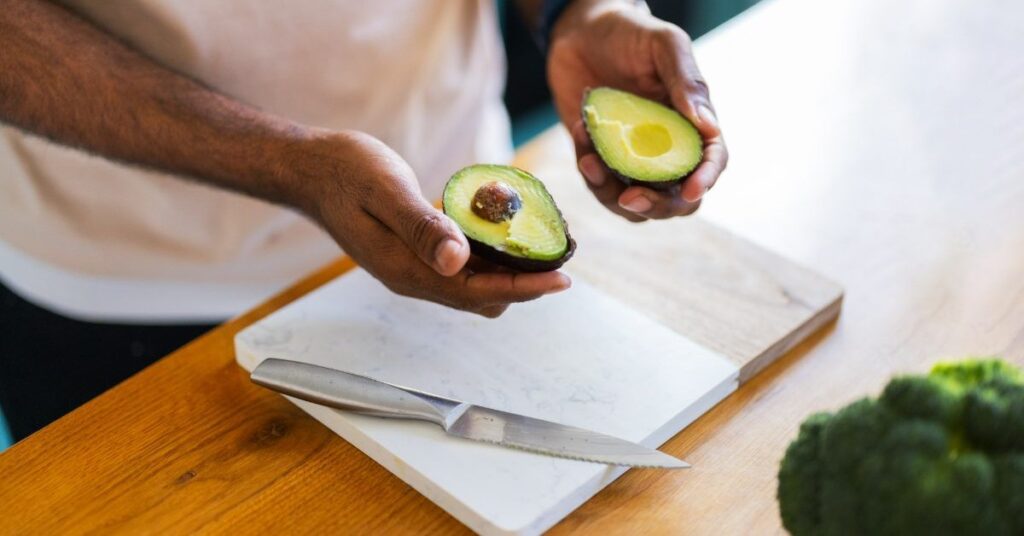 How 1 avocado a day may help reduce heart disease risk How 1 avocado a day may help reduce heart disease risk
