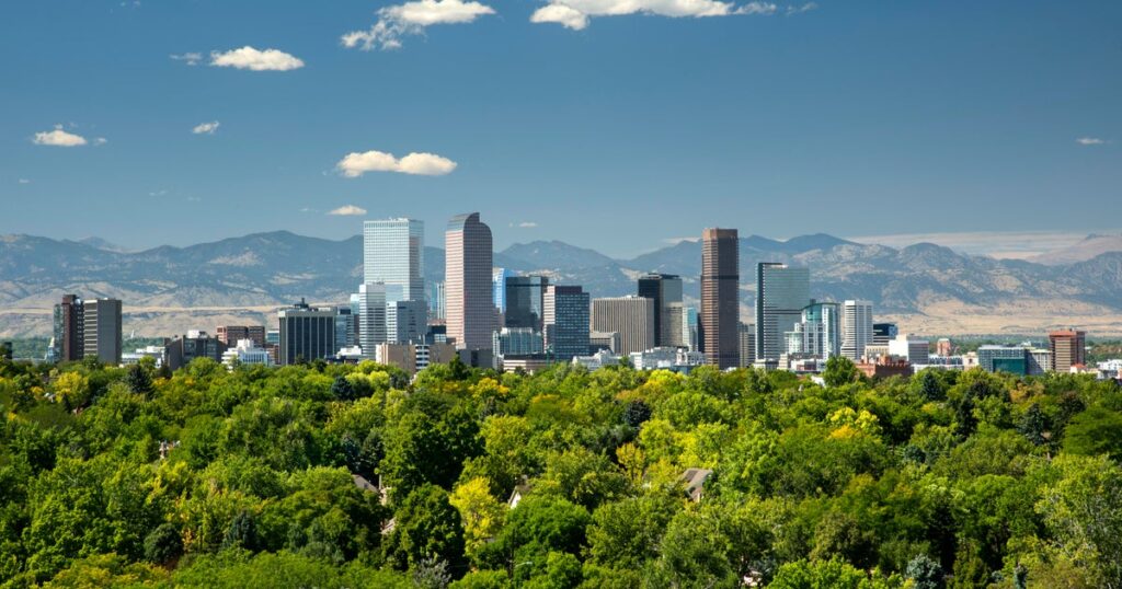 Tourism sets record with $29.2B in boost to Colorado economy last year, governor's office says