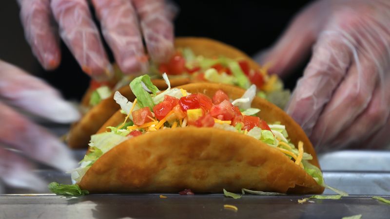 Not just Taco Bell: Parasite outbreak tied to lettuce dents restaurant traffic Not just Taco Bell: Parasite outbreak tied to lettuce dents restaurant traffic