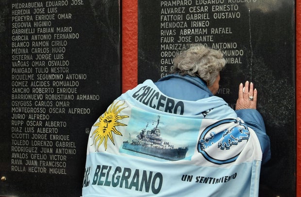 Wrapped in an Argentine flag with the pi
