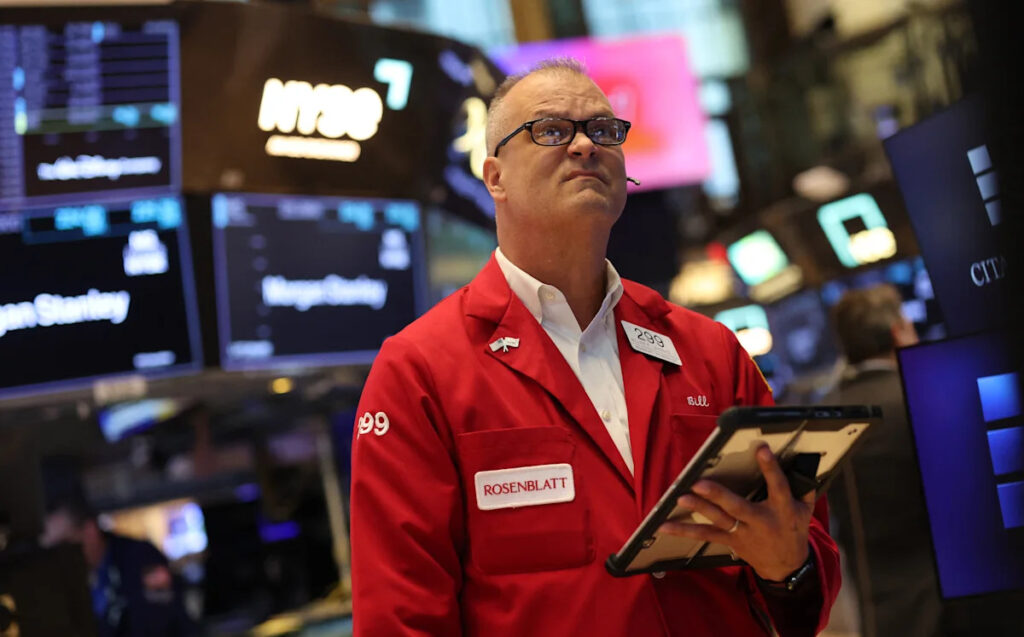 Stock market today: Dow, S&P 500, Nasdaq rise as semiconductor stocks trim losses Stock market today: Dow, S&P 500, Nasdaq rise as semiconductor stocks trim losses