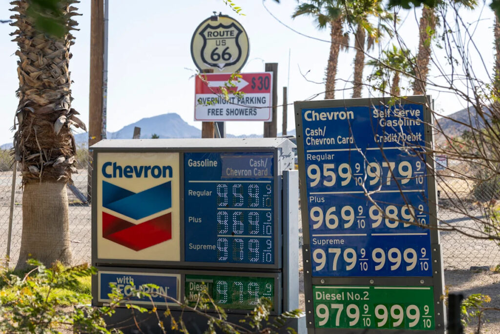 Oil prices climb as Middle East conflict escalates Oil prices climb as Middle East conflict escalates