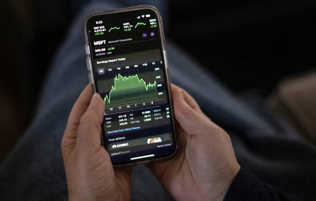 Tech stocks on track for record annual inflows as investors pile into the AI trade Tech stocks on track for record annual inflows as investors pile into the AI trade