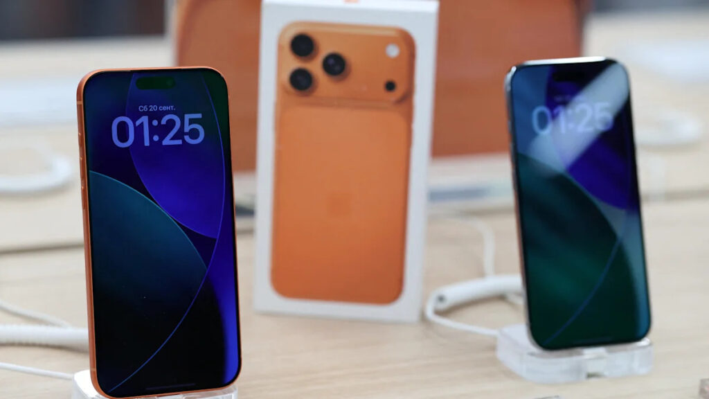 Apple beats Q3 estimates on strong iPhone sales, but China, Services come up short