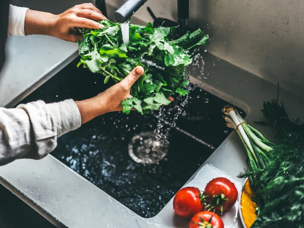 A parasite that causes diarrhea has been detected in 31 states: How to prepare food and what to avoid