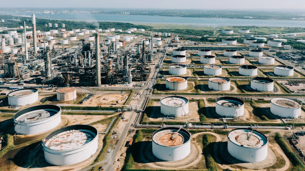 Oil prices rise as Trump vows to reinstate Hormuz strait blockade, US and Iran exchange strikes Oil prices rise as Trump vows to reinstate Hormuz strait blockade, US and Iran exchange strikes