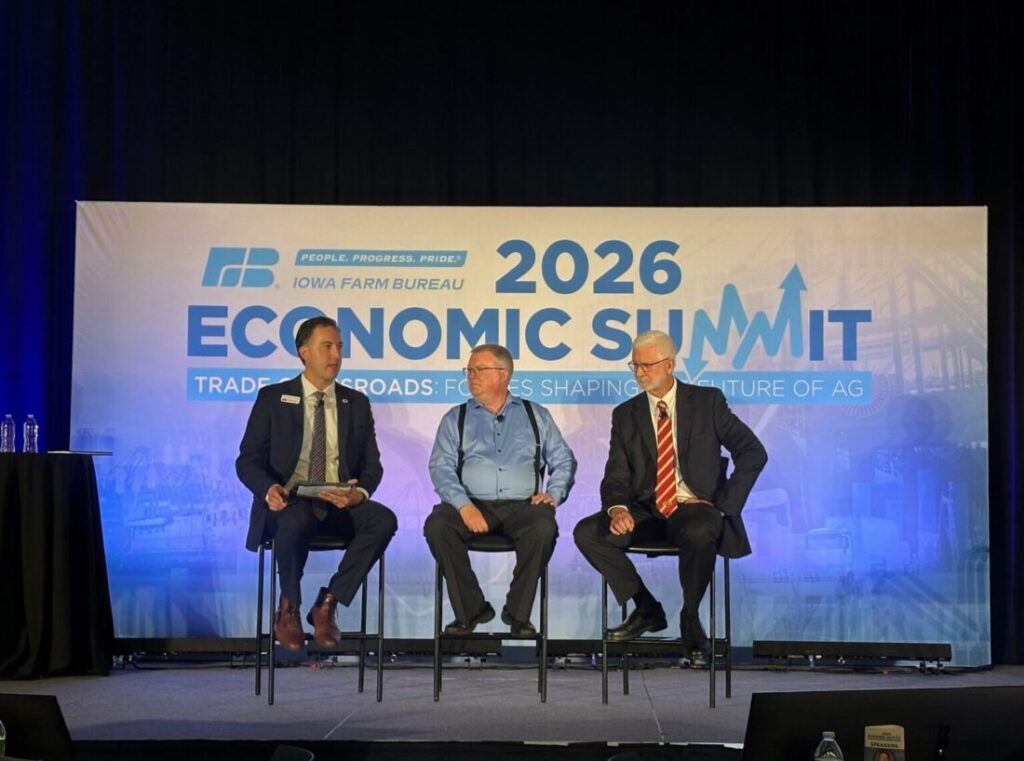Iowa agriculture experts release report on state ag economy amid downturn Iowa agriculture experts release report on state ag economy amid downturn