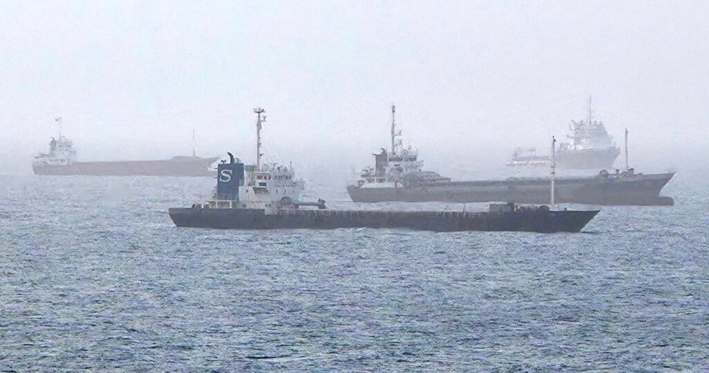 Live Updates: U.S.-Iran war appears to pause as Trump gives space for talks to end Strait of Hormuz standoff