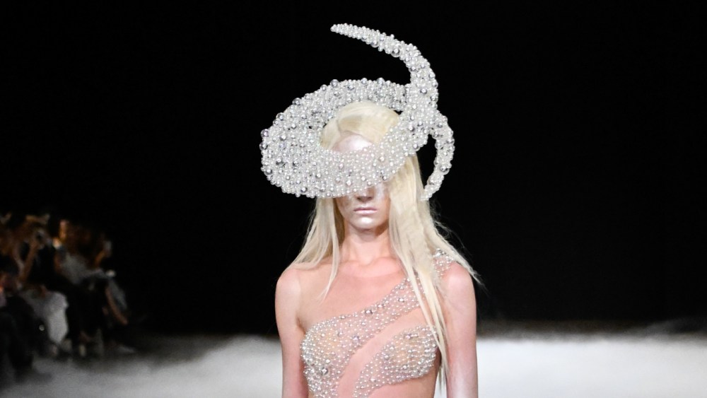 Iris Van Herpen Fall 2026 Couture Collection Iris Van Herpen Fall 2026 Couture Collection