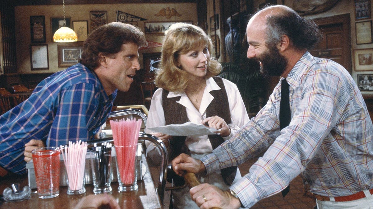 James Burrows directing Ted Danson and Shelley Long in an episode of "Cheers."
