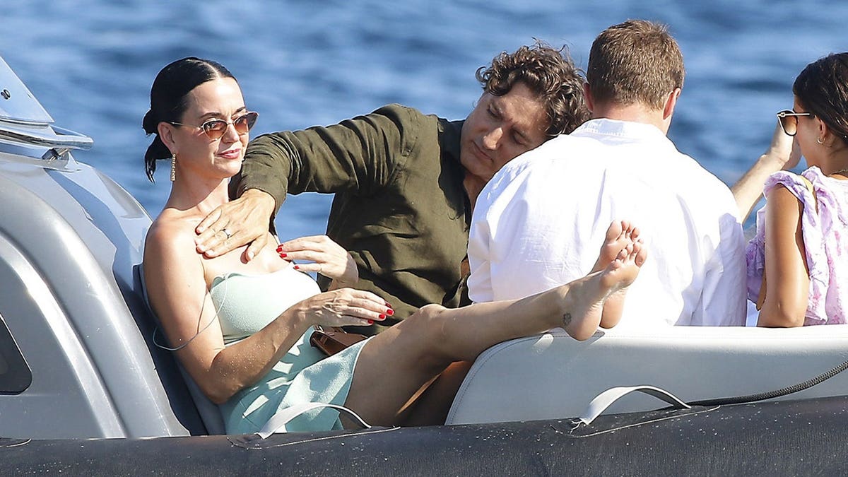 Katy Perry, Justin Trudeau on a boat