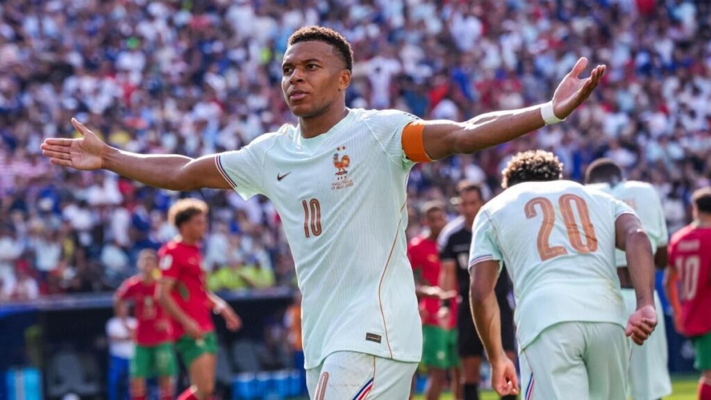 France vs. Spain odds, prediction, time: 2026 World Cup semifinal picks from expert on 19 France vs. Spain odds, prediction, time: 2026 World Cup semifinal picks from expert on 19
