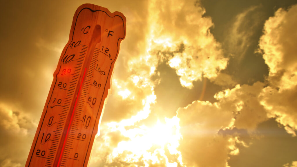 10 Useful Gadgets That Are A Huge Help During Heat Waves 10 Useful Gadgets That Are A Huge Help During Heat Waves